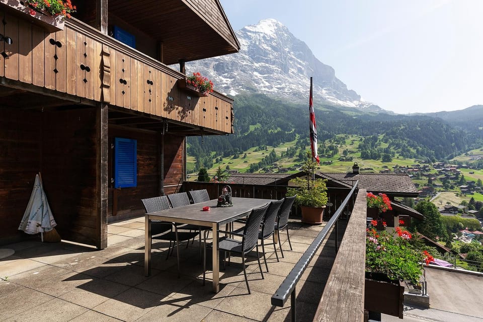 Balcony/Terrace, Mountain view