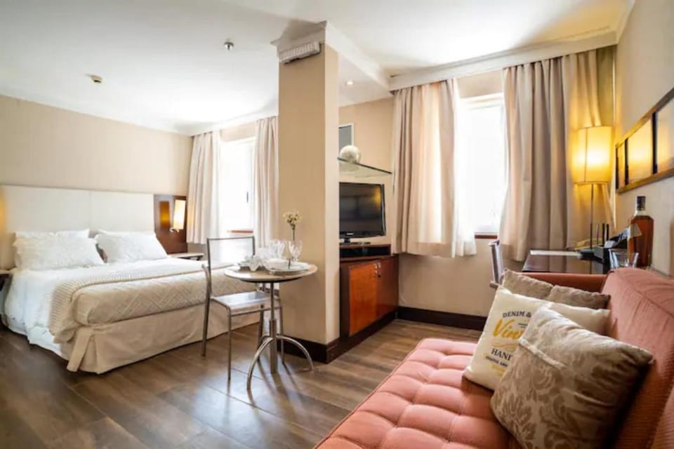 FLAT PRIME COM PISCINA Na REGIÃO DA PAULISTA - JARDINS Apartment in Sao Paulo City