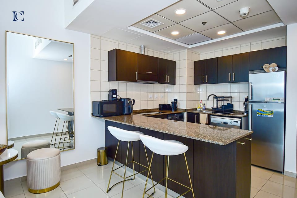 Kitchen or kitchenette, dishwasher, minibar, oven, pet friendly, stove, toaster