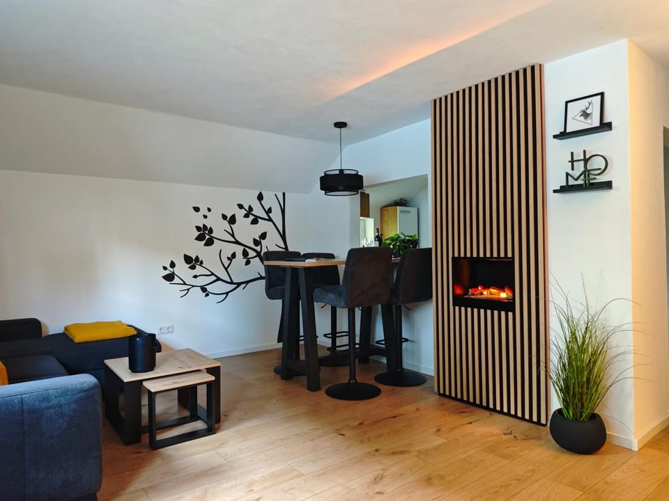 Living room, Dining area