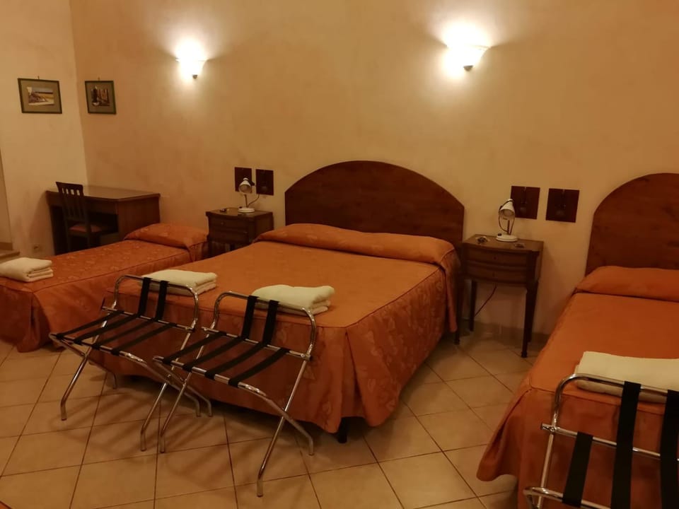 Other, Photo of the whole room, Bedroom