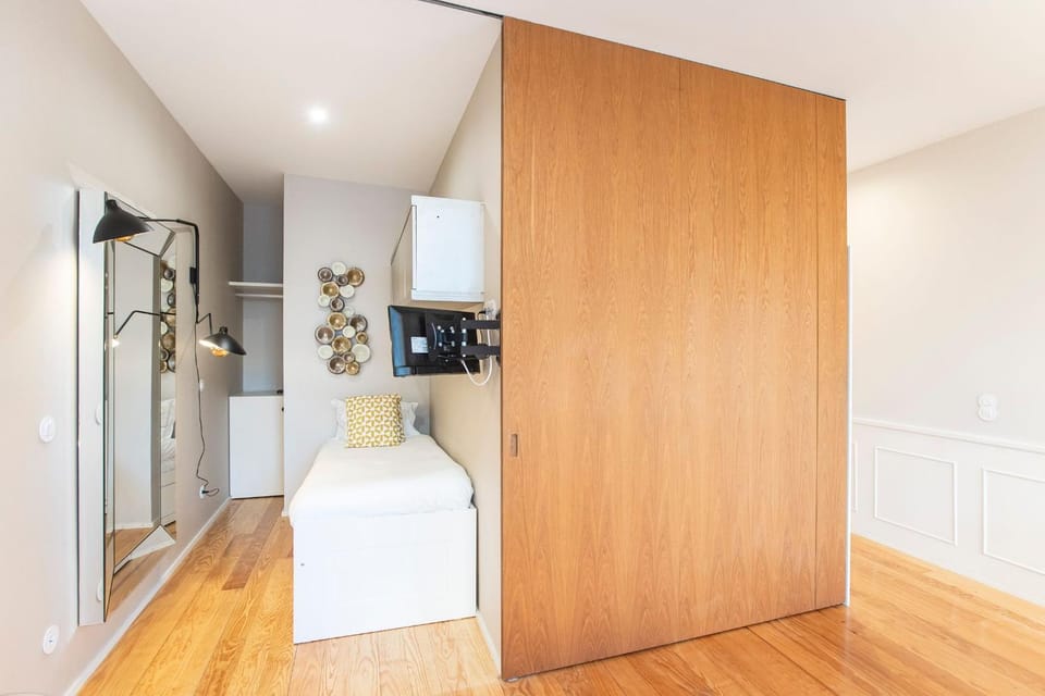 Cute & Bright Flat w/ AC by LovelyStay Apartment in Porto