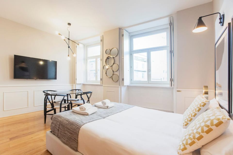Cute & Bright Flat w/ AC by LovelyStay Apartment in Porto