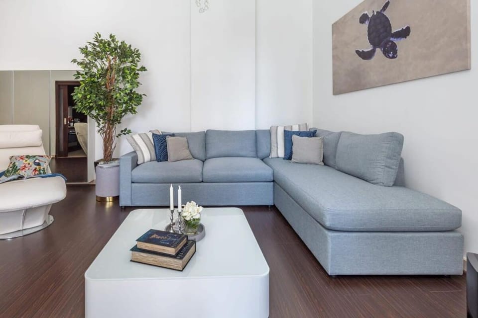 Frank Porter - Marina Promenade Apartment in Dubai