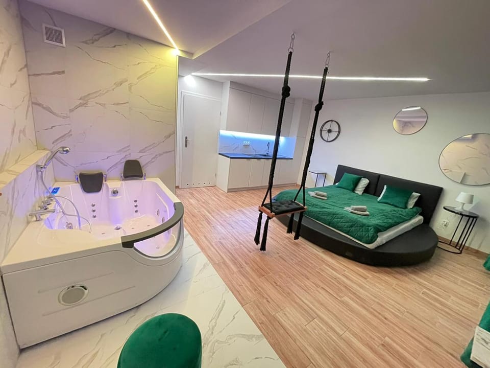 YOURAPART JACUZZI przy ZAMKU KRÓLEWSKIM Apartment in Warsaw