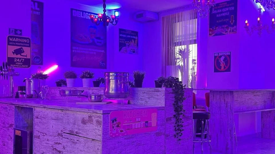 Kitchen or kitchenette, Communal kitchen