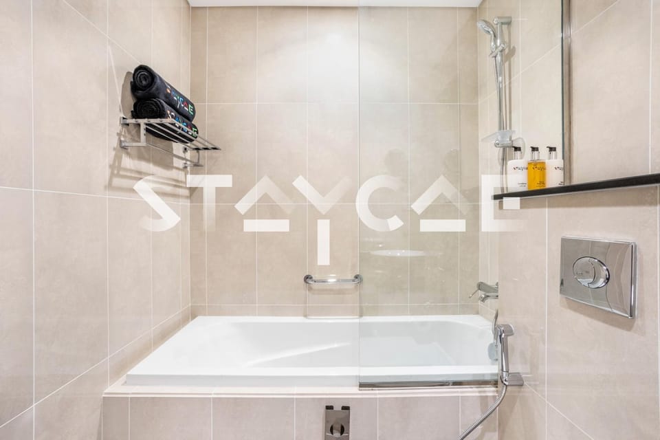 Shower, Bathroom, towels