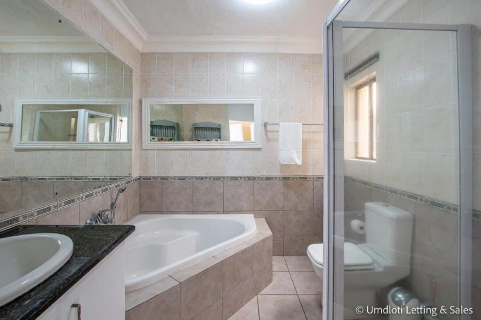 Toilet, Bathroom, Bath
