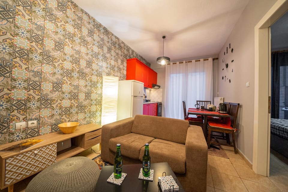 Living room, Dining area