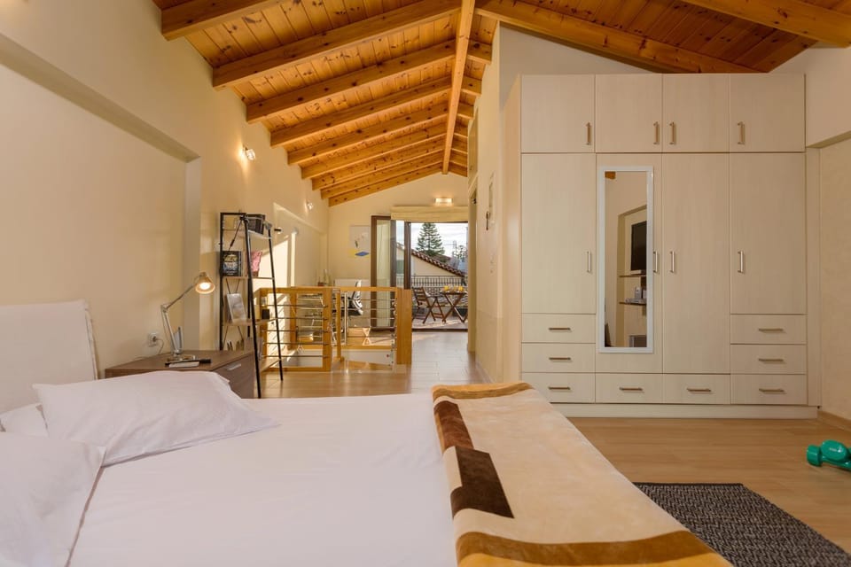 Bed, Balcony/Terrace, Seating area, Bedroom