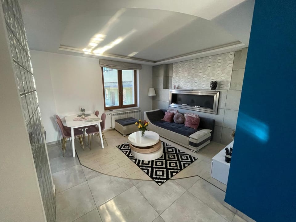 LUXURY BLUE APARTMENT by Marta Apartment in Masovian Voivodeship