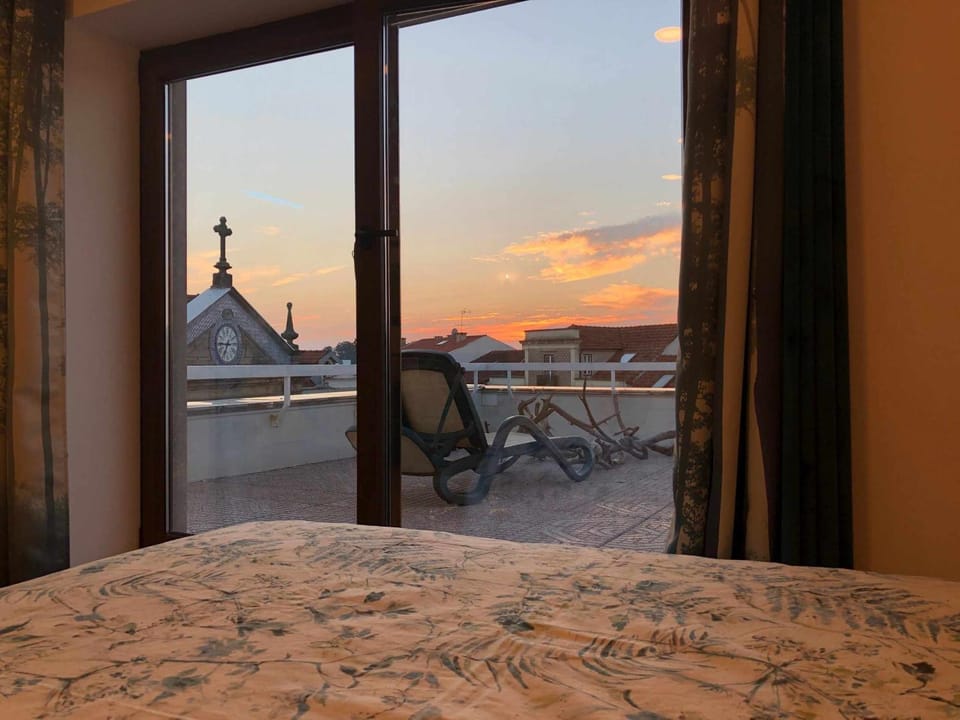 Bed, View (from property/room), Balcony/Terrace, Bedroom, Sunset
