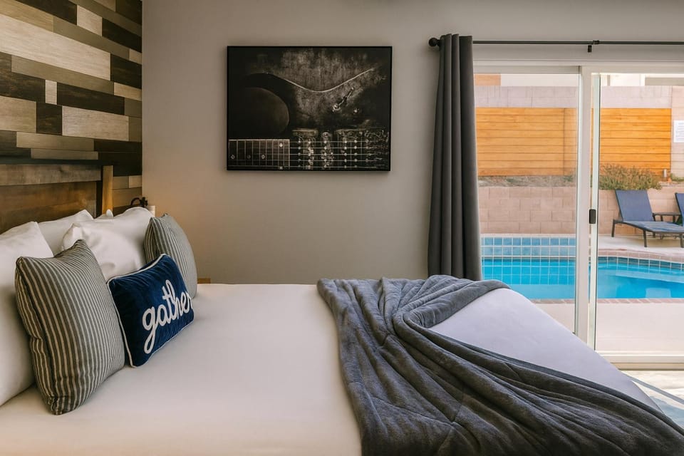 ᨒོ The Good Life - Fun Pool Escape 15 min to Strip House in Green Valley North