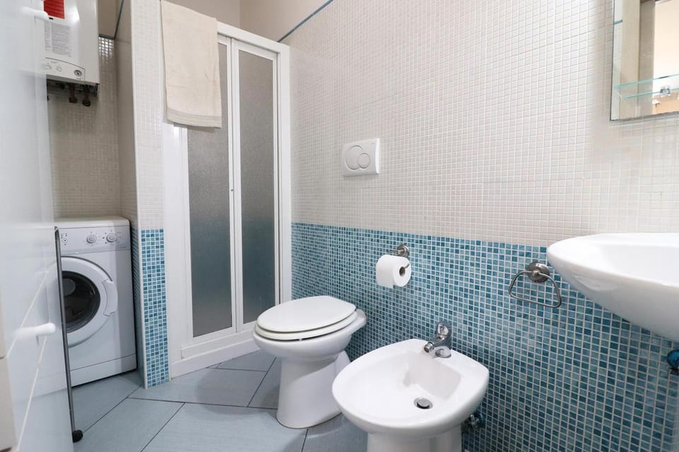 Bathroom, Living room