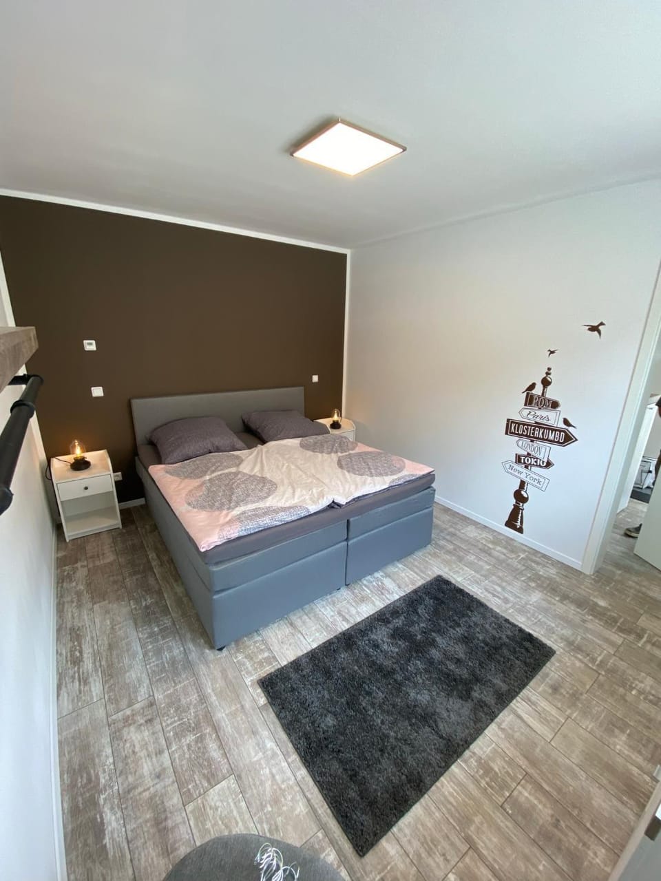 Bed, Photo of the whole room, Bedroom