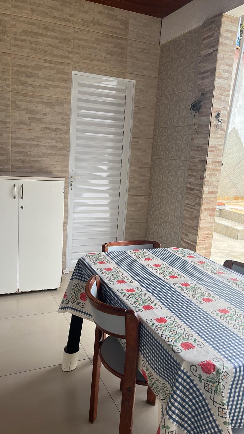 Casa aconchegante a 5min a pé da praia de Boracéia! House in São Sebastião