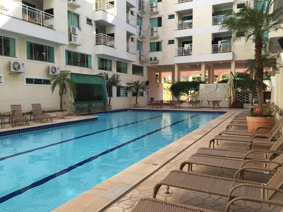 Day, Swimming pool