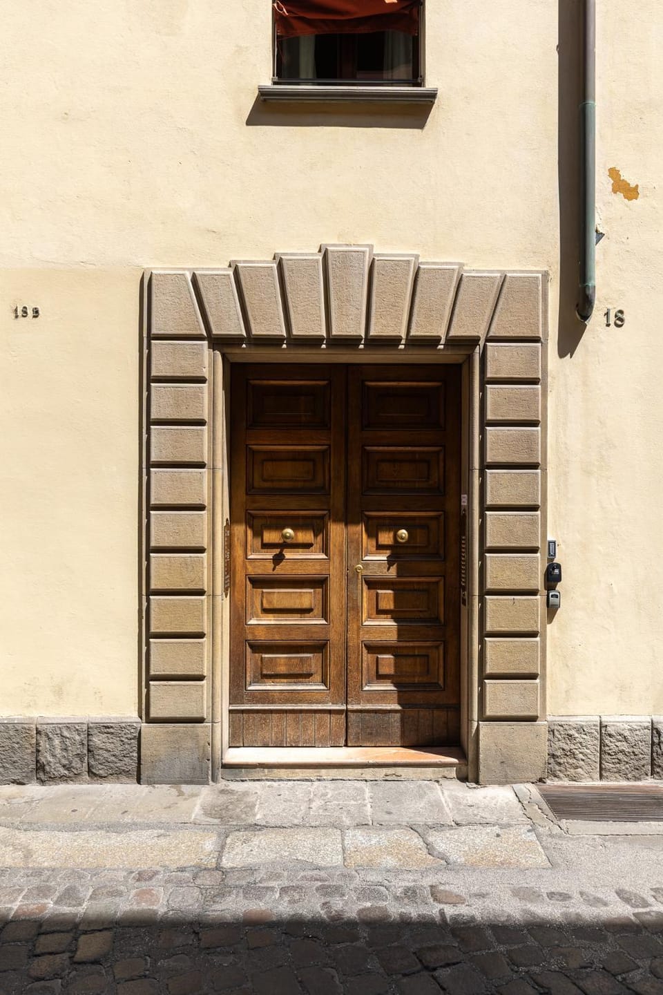 Facade/entrance
