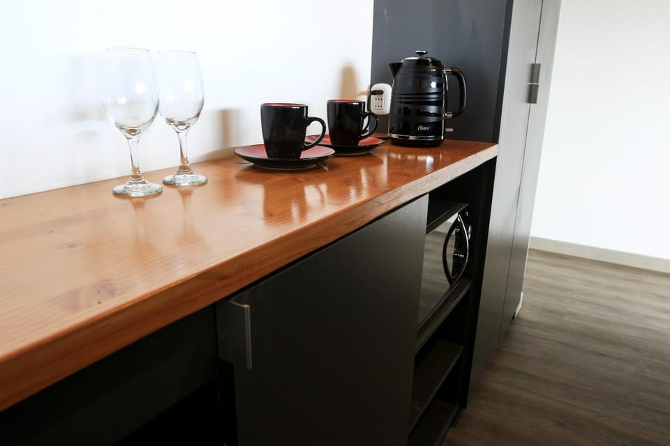 Coffee/tea facilities, minibar