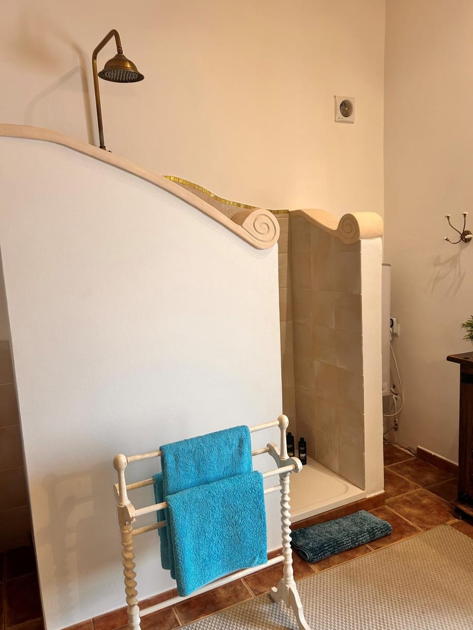 Bathroom, Shopping Area