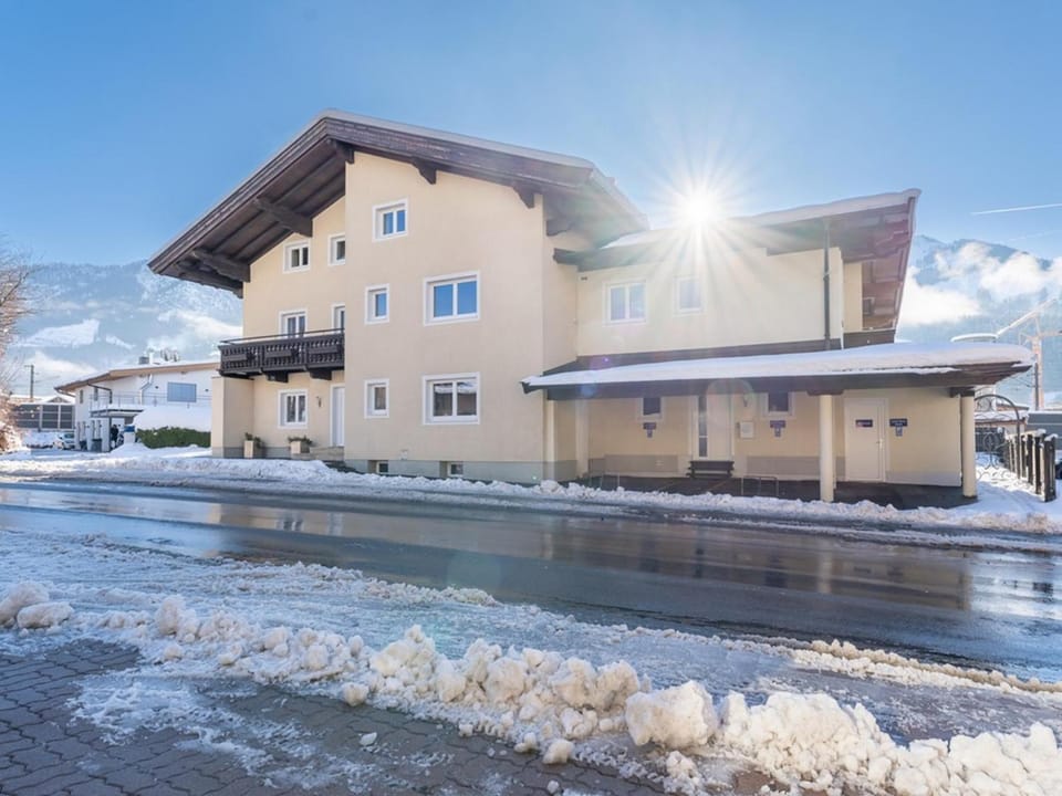 Property building, Winter