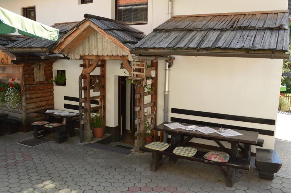 Patio, Facade/entrance