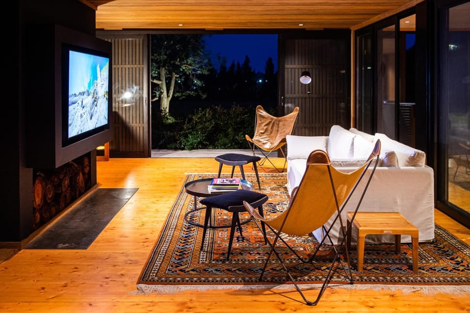 Communal lounge/ TV room, TV and multimedia, Living room