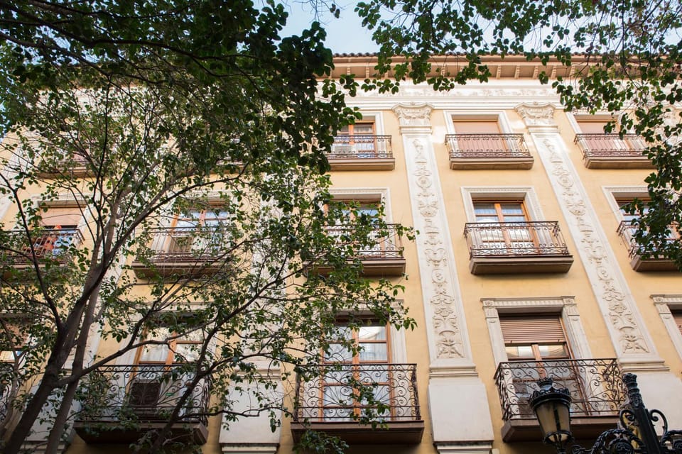 Property building, Facade/entrance