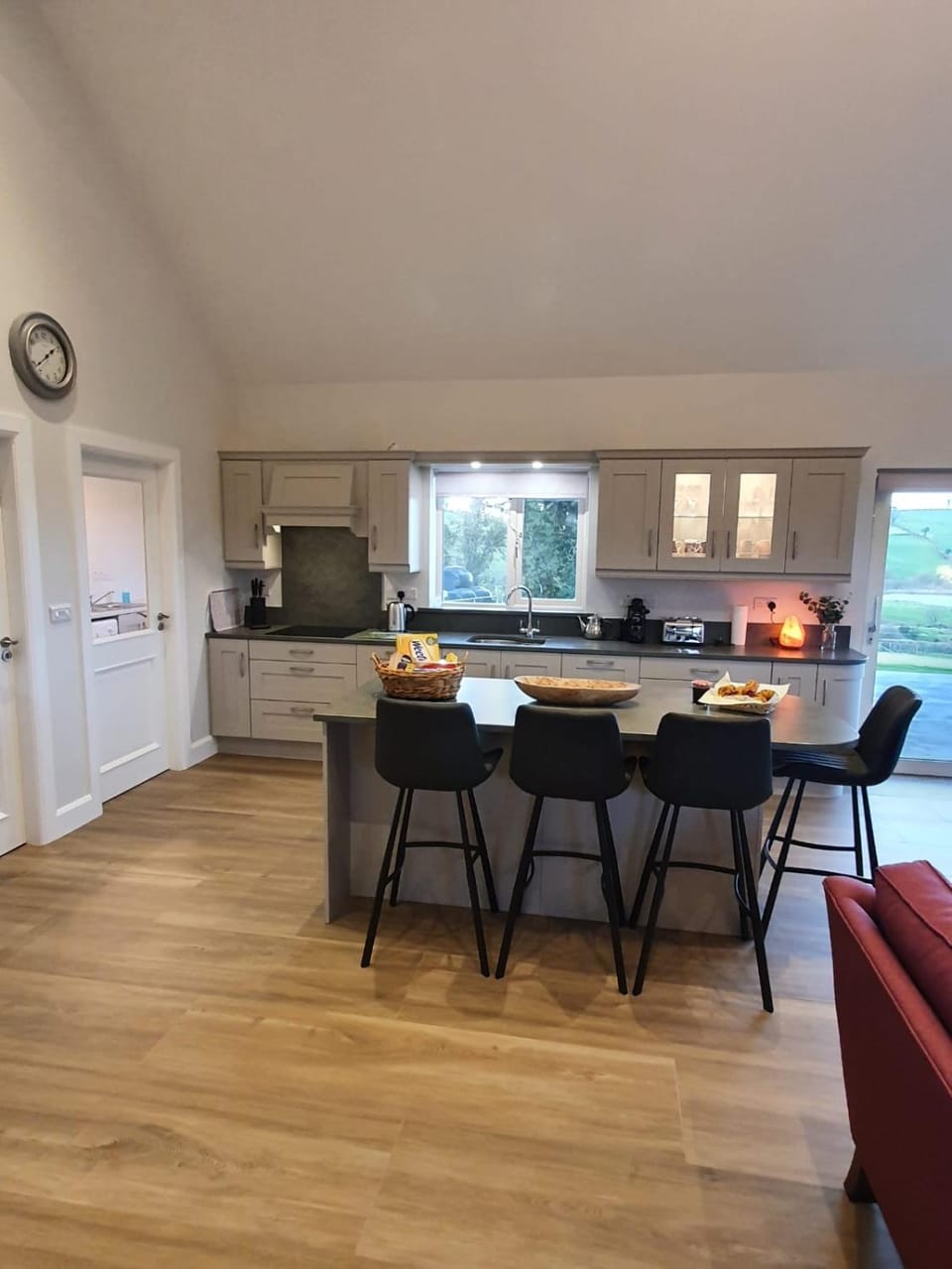 Dining area, kitchen