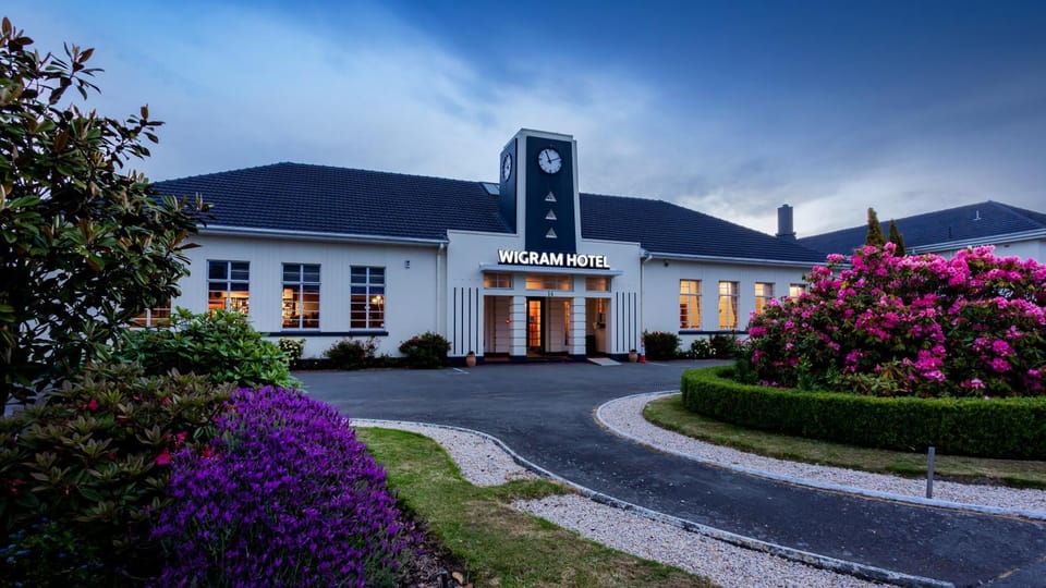 Property building, Facade/entrance
