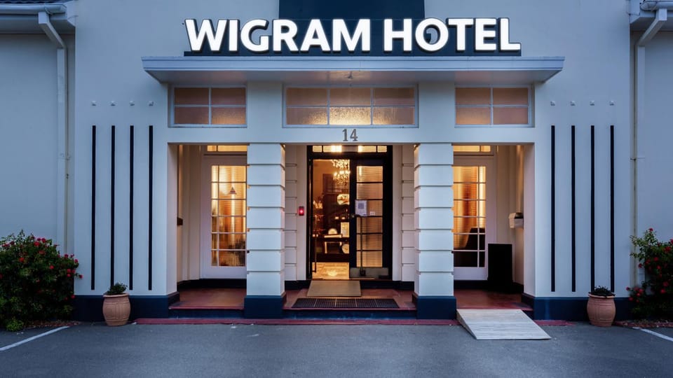 Facade/entrance, Property logo or sign