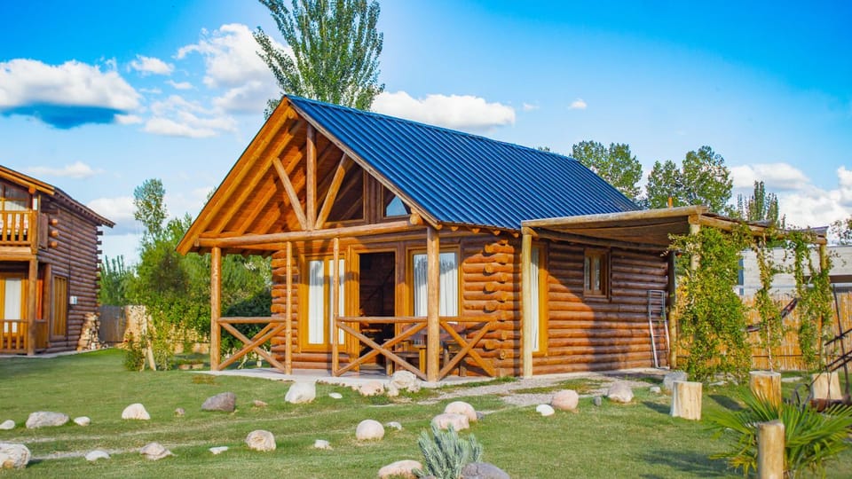 La Escondida House in Mendoza Province Province