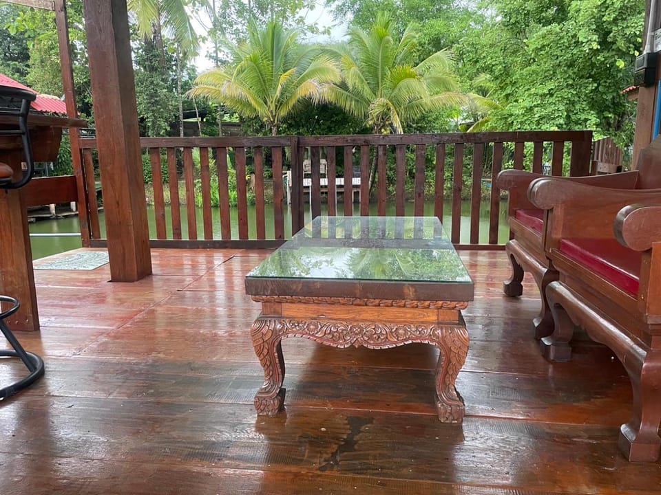 บ้านสวนวิวทุ่ง Campground/ 
RV Resort in Thailand