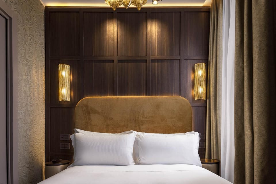 Bed, Bedroom, air conditioner