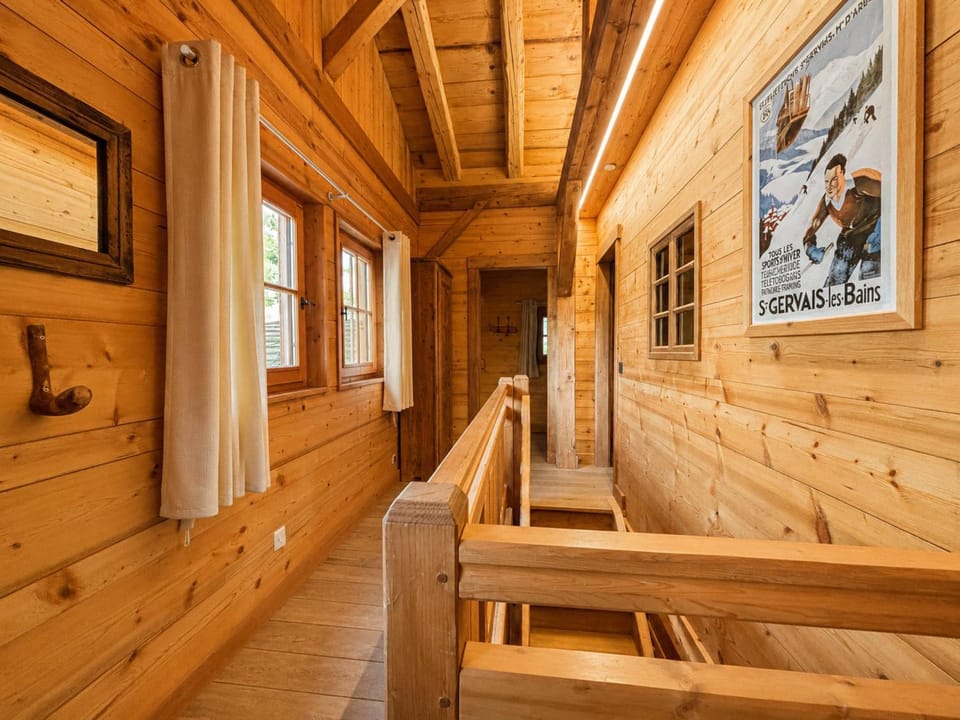 Chalet cosy 6-8 pers avec poêle à bois et terrasse ensoleillée - FR-1-505-154 Chalet in Notre-Dame-de-Bellecombe