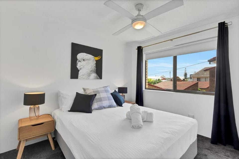 HACIENDA- CANAL VIEWS AND COMFORT Apartment in Sunshine Coast