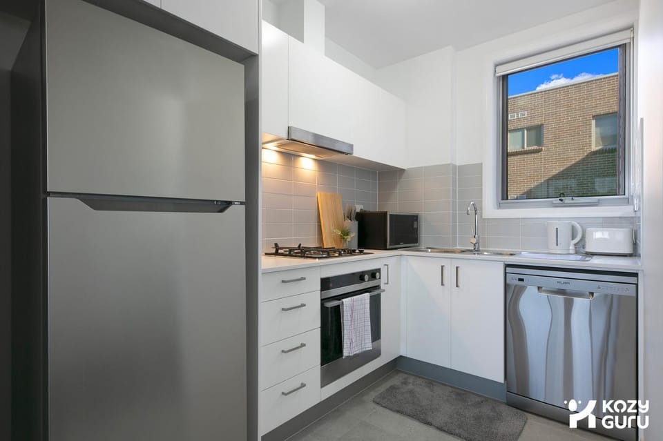KozyGuru | Wentworthville | 2 Bed Cosy Apt Apartment in Sydney
