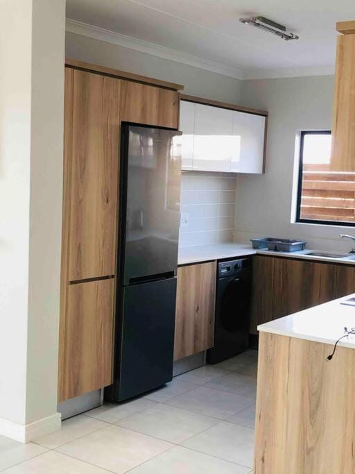 THE BLYDE LAGOON BEACH PRETORIA 3 BEDROOM GROUND FLOOR APARTMENT Apartment in Pretoria