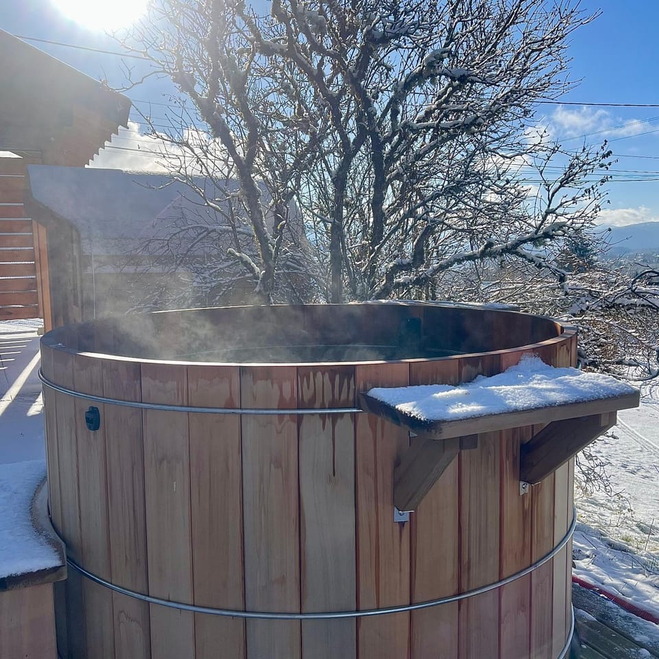 Natural landscape, Winter, Hot Tub, Spa and wellness centre/facilities