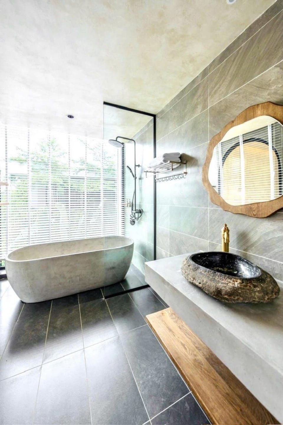 Venus Flamigo Resort- Amazing, Đại Lải Villa in Laos