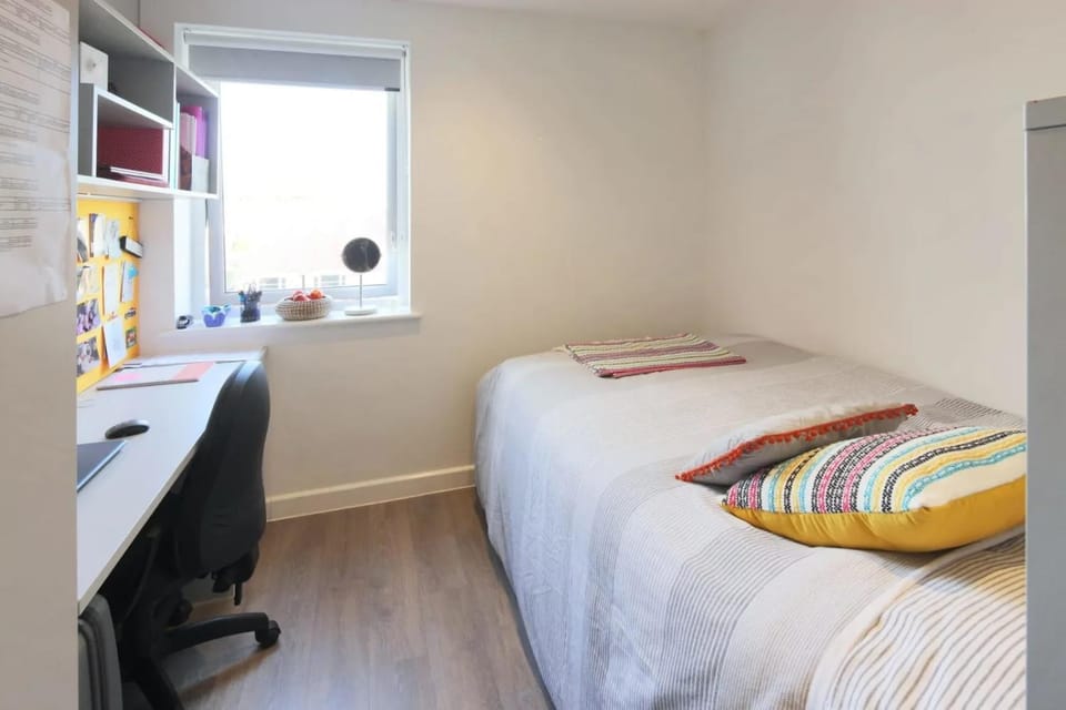 For Students Only - Riverside Way in Winchester Apartment in Winchester