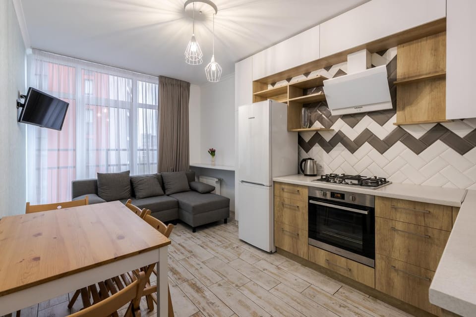 Kitchen or kitchenette, Dining area, stove