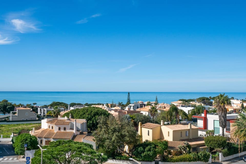 Albufeira Beach Apartment Apartment in Guia