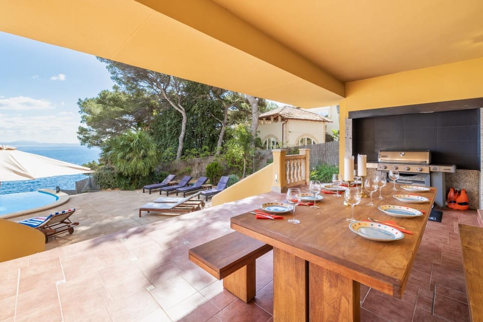 Villa Cala Vinyes Villa in Serra de Tramuntana