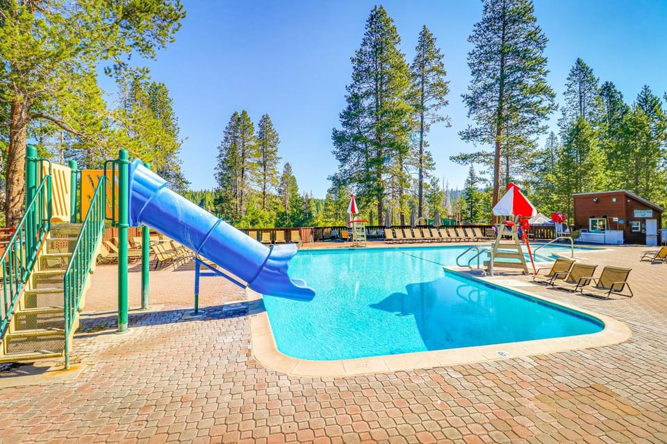 Little Pinecone Retreat House in Truckee
