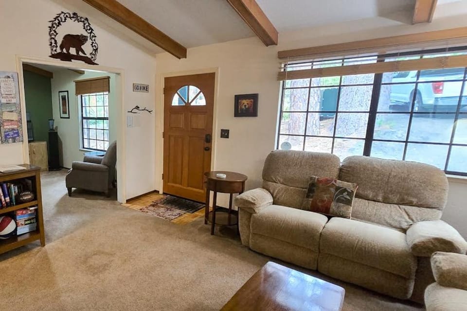 Hikers Haven House in Arnold