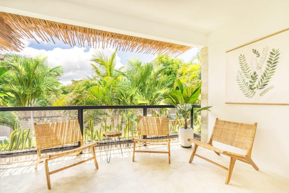 Villa Tokyo - 3 BDR Private Villa - 3 min walk to KU DE TA beach Villa in Kuta