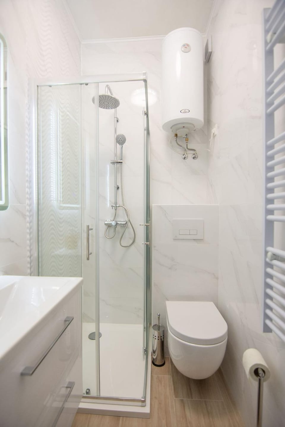 Shower, Toilet, Bathroom, heating, towels
