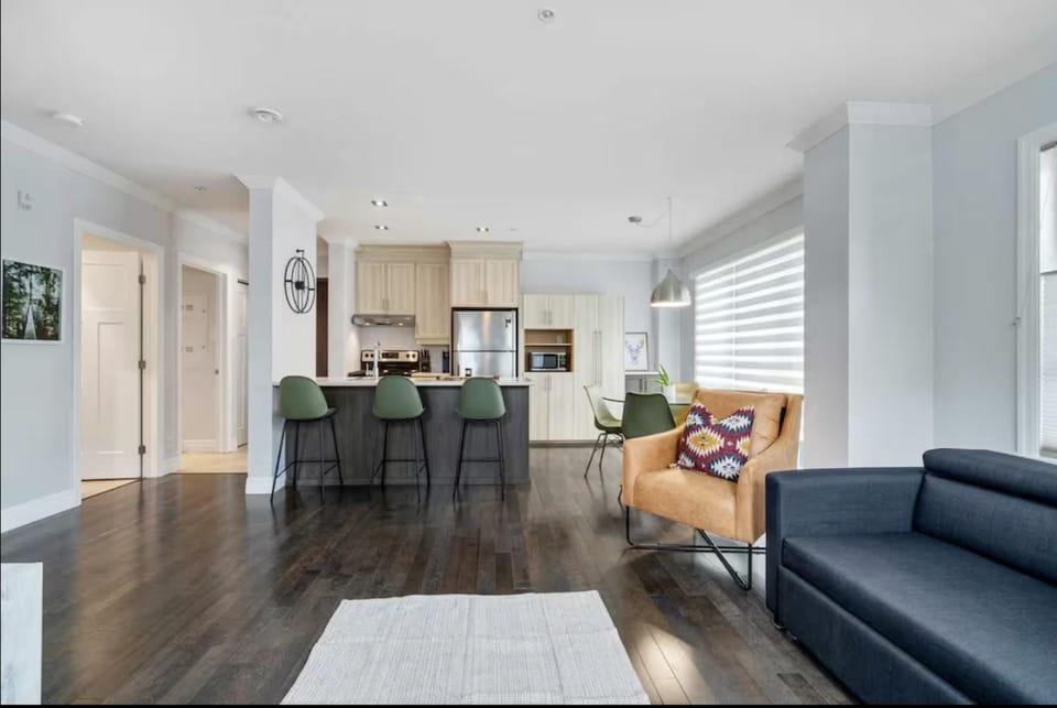 Kitchen or kitchenette, Living room, Dining area