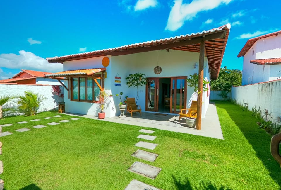 Property building, Patio, Day, Garden, Garden view
